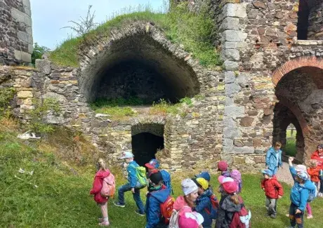 ŠKOLNÍ VÝLET POTŠTEJN