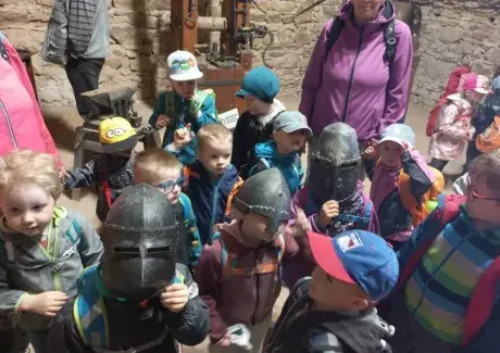 ŠKOLNÍ VÝLET POTŠTEJN