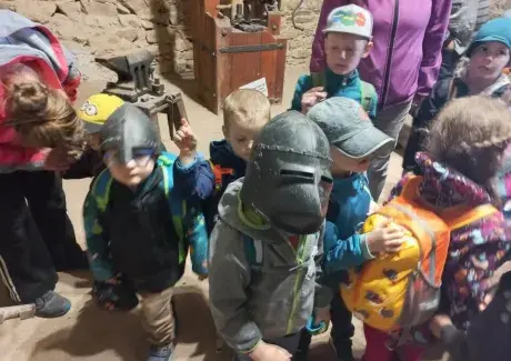 ŠKOLNÍ VÝLET POTŠTEJN