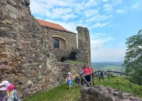 ŠKOLNÍ VÝLET POTŠTEJN