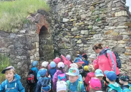 ŠKOLNÍ VÝLET POTŠTEJN