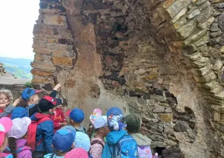 ŠKOLNÍ VÝLET POTŠTEJN