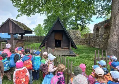 ŠKOLNÍ VÝLET POTŠTEJN