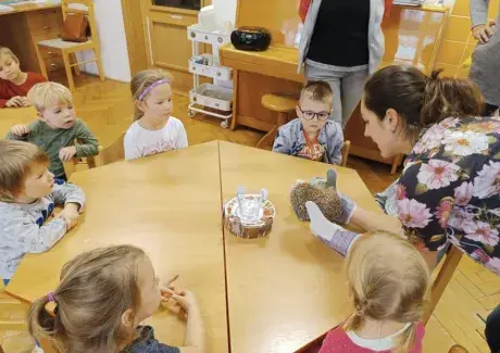 POVÍDÁNÍ O JEŽKU A NETOPÝROVI (záchranná stanice Jaroměř)