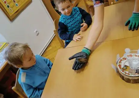 POVÍDÁNÍ O JEŽKU A NETOPÝROVI (záchranná stanice Jaroměř)