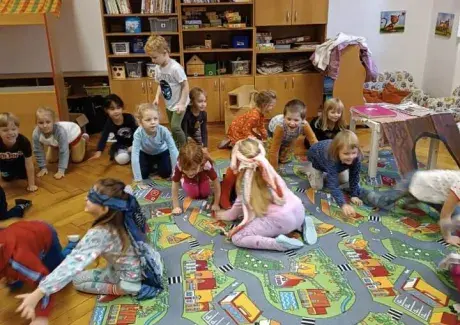 POVÍDÁNÍ O JEŽKU A NETOPÝROVI (záchranná stanice Jaroměř)