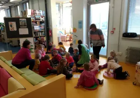 NÁVŠTĚVA MĚSTSKÉ KNIHOVNY I.