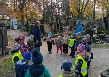 NÁVŠTĚVA HŘBITOVA NA POUCHOVĚ 2024