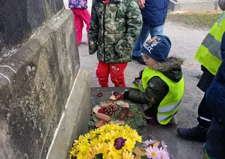 NÁVŠTĚVA HŘBITOVA NA POUCHOVĚ 2024