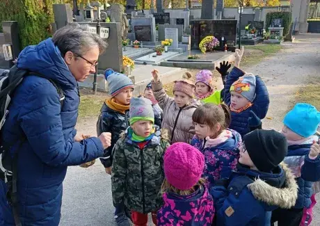NÁVŠTĚVA HŘBITOVA NA POUCHOVĚ 2024