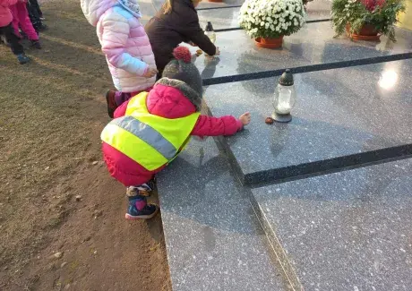 NÁVŠTĚVA HŘBITOVA NA POUCHOVĚ 2024