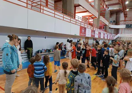 ŠKOLNÍ TURNAJ VE VYBÍJENÉ + MIKULÁŠ 2024