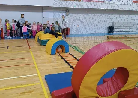 ŠKOLNÍ TURNAJ VE VYBÍJENÉ + MIKULÁŠ 2024