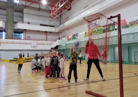 ŠKOLNÍ TURNAJ VE VYBÍJENÉ + MIKULÁŠ 2024