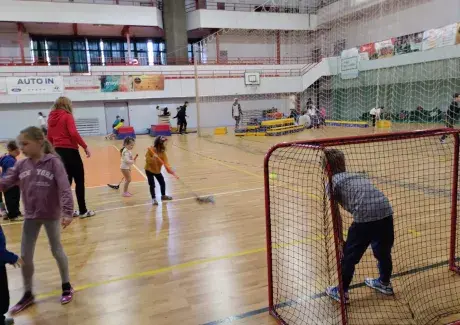 ŠKOLNÍ TURNAJ VE VYBÍJENÉ + MIKULÁŠ 2024
