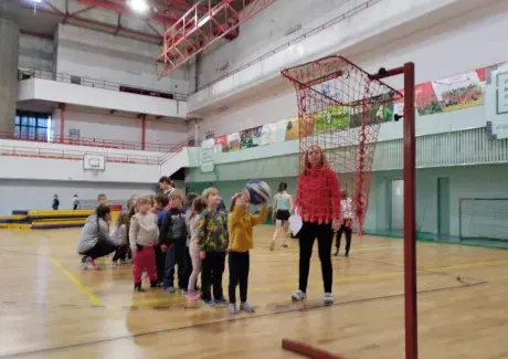 ŠKOLNÍ TURNAJ VE VYBÍJENÉ + MIKULÁŠ 2024