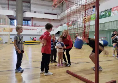 ŠKOLNÍ TURNAJ VE VYBÍJENÉ + MIKULÁŠ 2024
