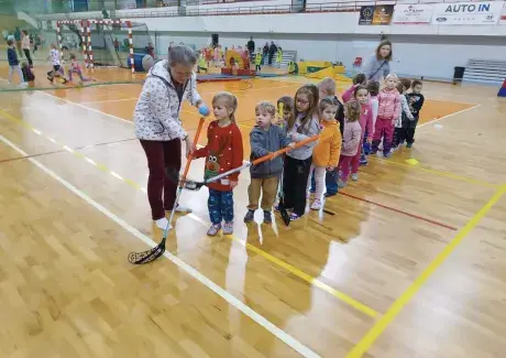 ŠKOLNÍ TURNAJ VE VYBÍJENÉ + MIKULÁŠ 2024