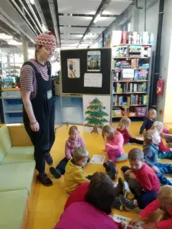 NÁVŠTĚVA MĚSTSKÉ KNIHOVNY I.